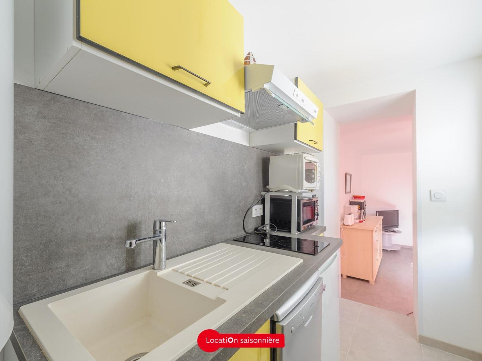 Appartement T2 A 50M De La Plage Avec Cour, Wifi Et Equipements Bebe - 4 Pers, Chatelaillon-Plage - Fr-1-535-17 Zewnętrze zdjęcie
